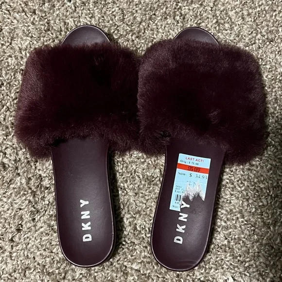 NWT DKNY fuzzy slide sandals sz7.5 - Picture 2 of 4